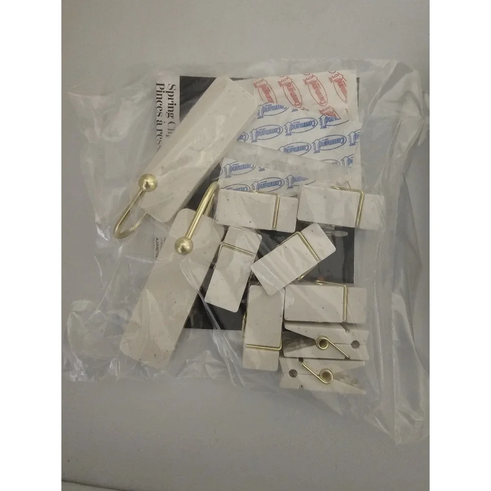 Command‎ Hooks and decorating spring clips set.
